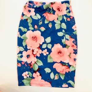 A’GACI / woman’s blue floral pencil skirt size: M